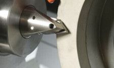 what type of grinding wheels are used to grind pcd inserts?